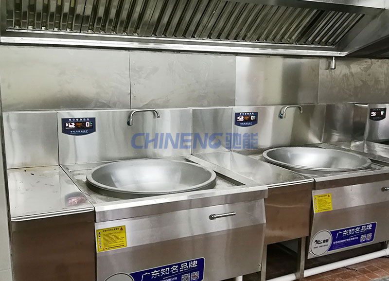 鶴山沙坪第二小學食堂烹飪區(qū)