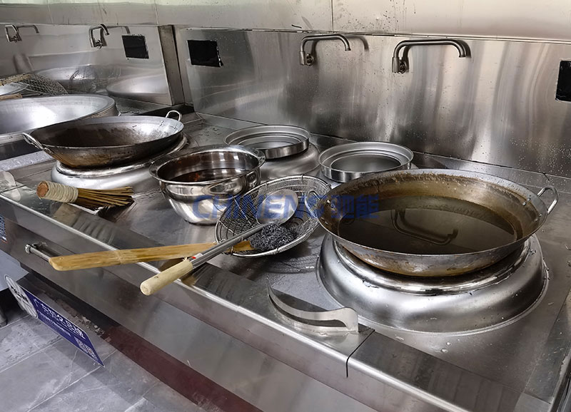 科視光學員工食堂廚房烹飪區(qū)