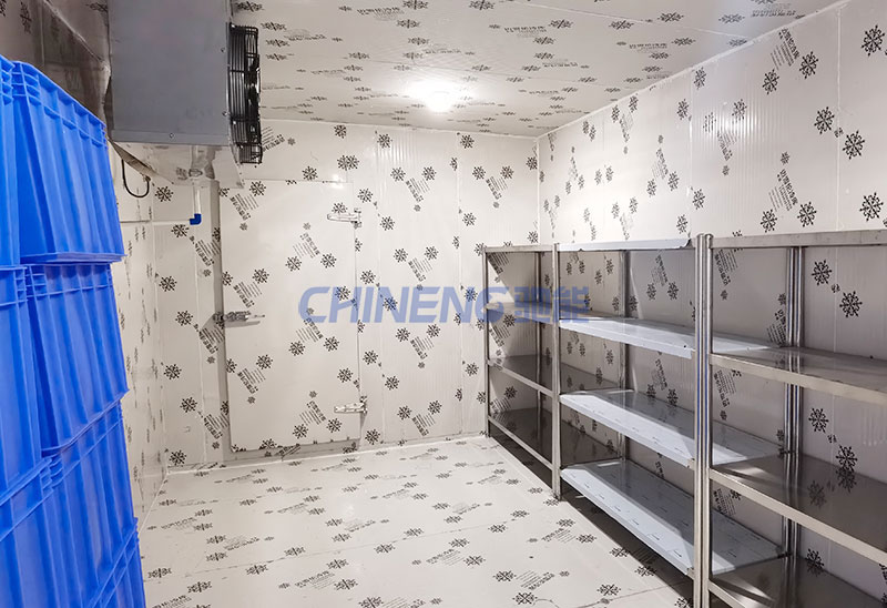 原尚物流員工食堂冷庫(kù)間